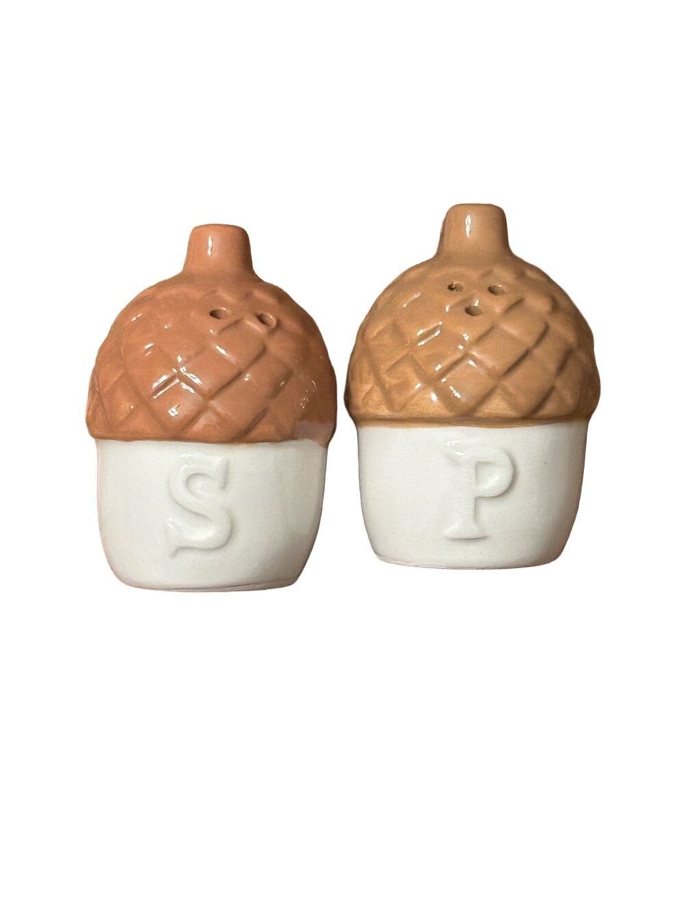 Acorn Shaped Salt + Pepper Shakers Plugs Excellent Condition